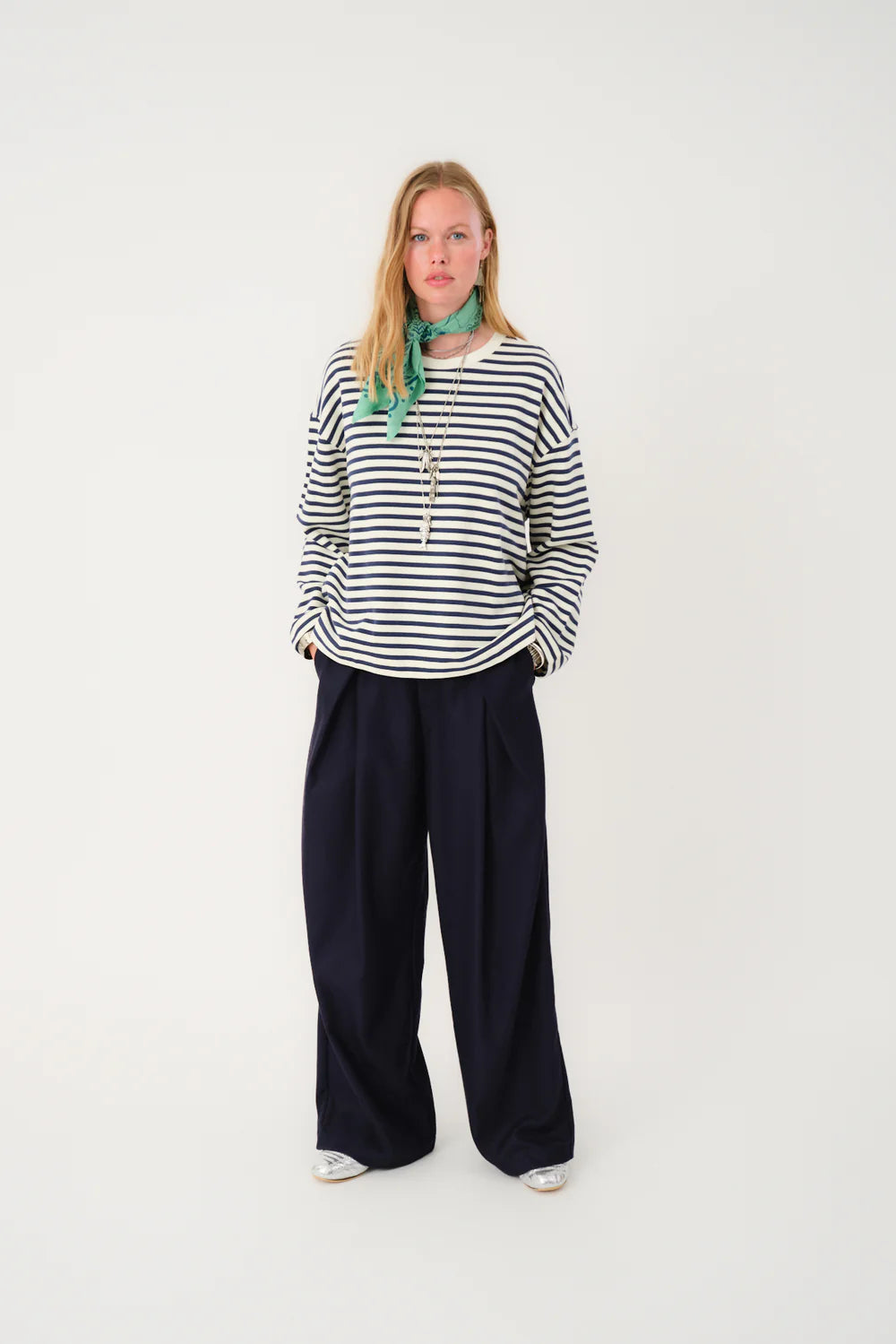 Lolly Laundry DEmill Sweatshirt Navy