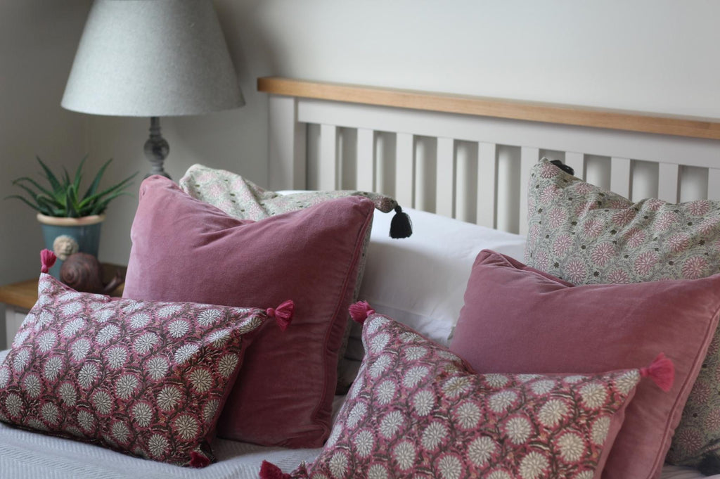 How to style with scatter cushions