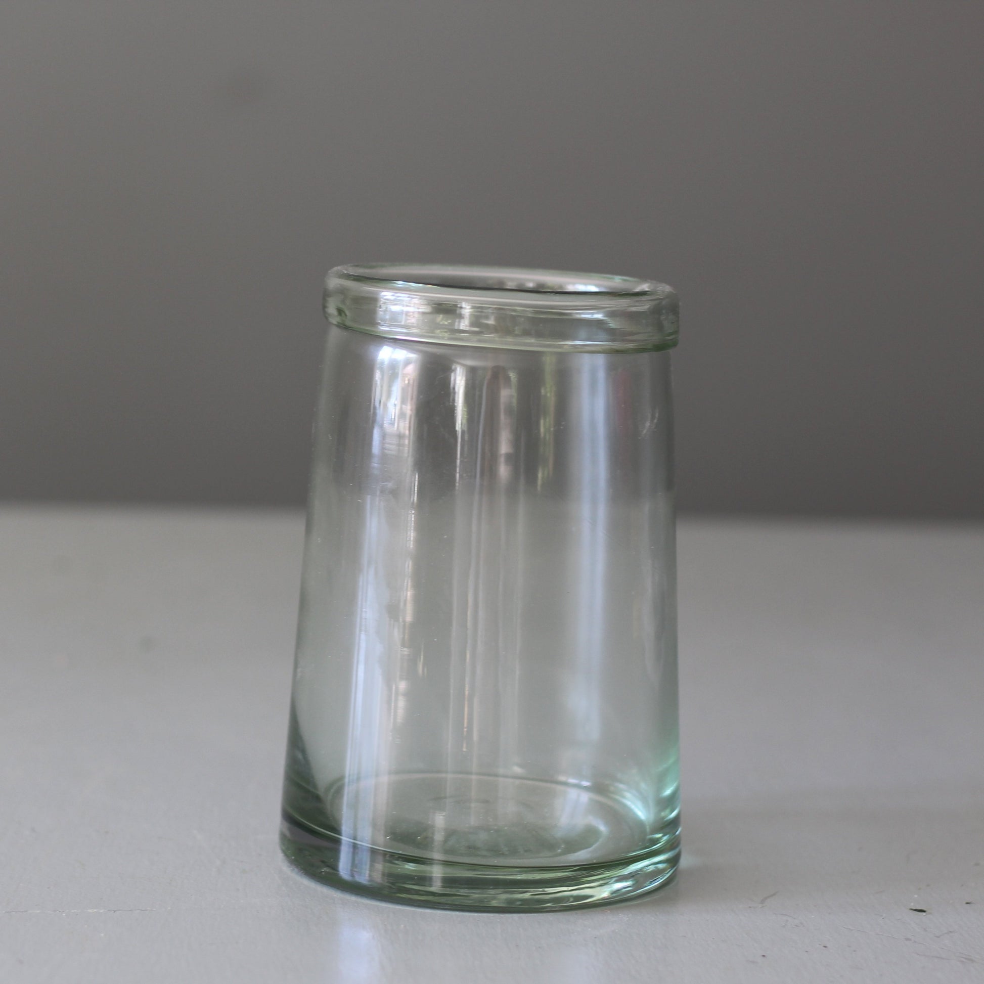 Tapered tulip vase